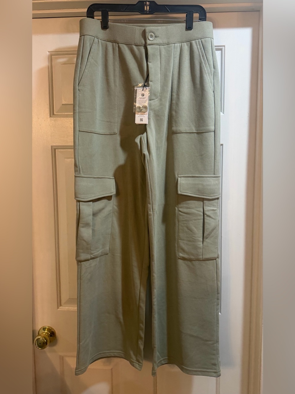 Ugg Kaylee Cargo Pants Sage Green NWT waist 16” inseam 32